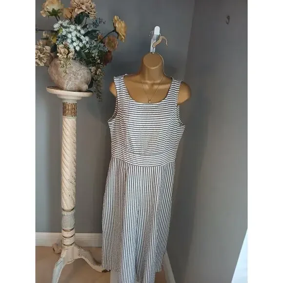 Perception Jumpsuit Womens Sz 8 White Black Striped Sleeveless Wide Leg Back Zip - Picture 2 of 6